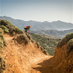 Ontdek de Adrenaline: De Beste Plekken om te Mountainbiken op Kreta